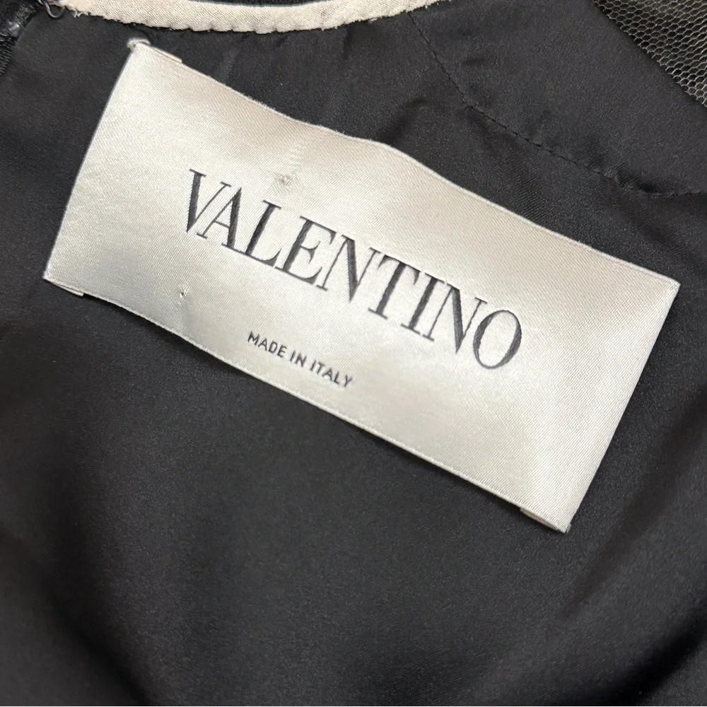 Valentino Italy NWT Black Lace Yoke Cocktail Sheath Dress Sz 6 LBD $1300 - Picture 6 of 13